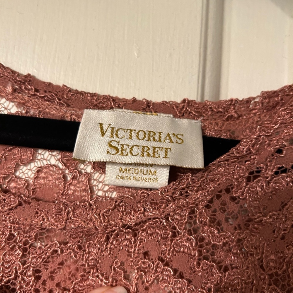 Vintage Victoria’s Secret Lace Tank - Picture 2 of 2